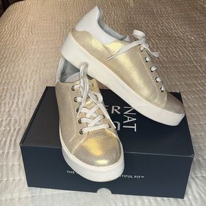 🌻NWOT Gold Faux Leather Sneakers Elevate Every Outfit. Worn Once ordered large…